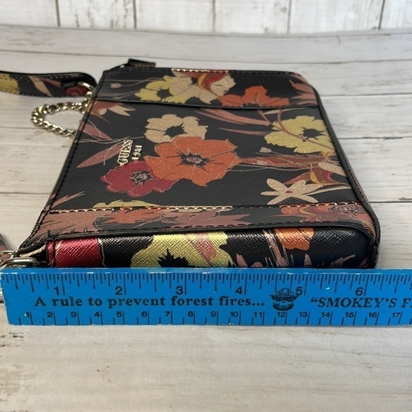 NWOT Guess 1981 Floral Faux Leather Convertible Crossbody Purse - Picture 9 of 14